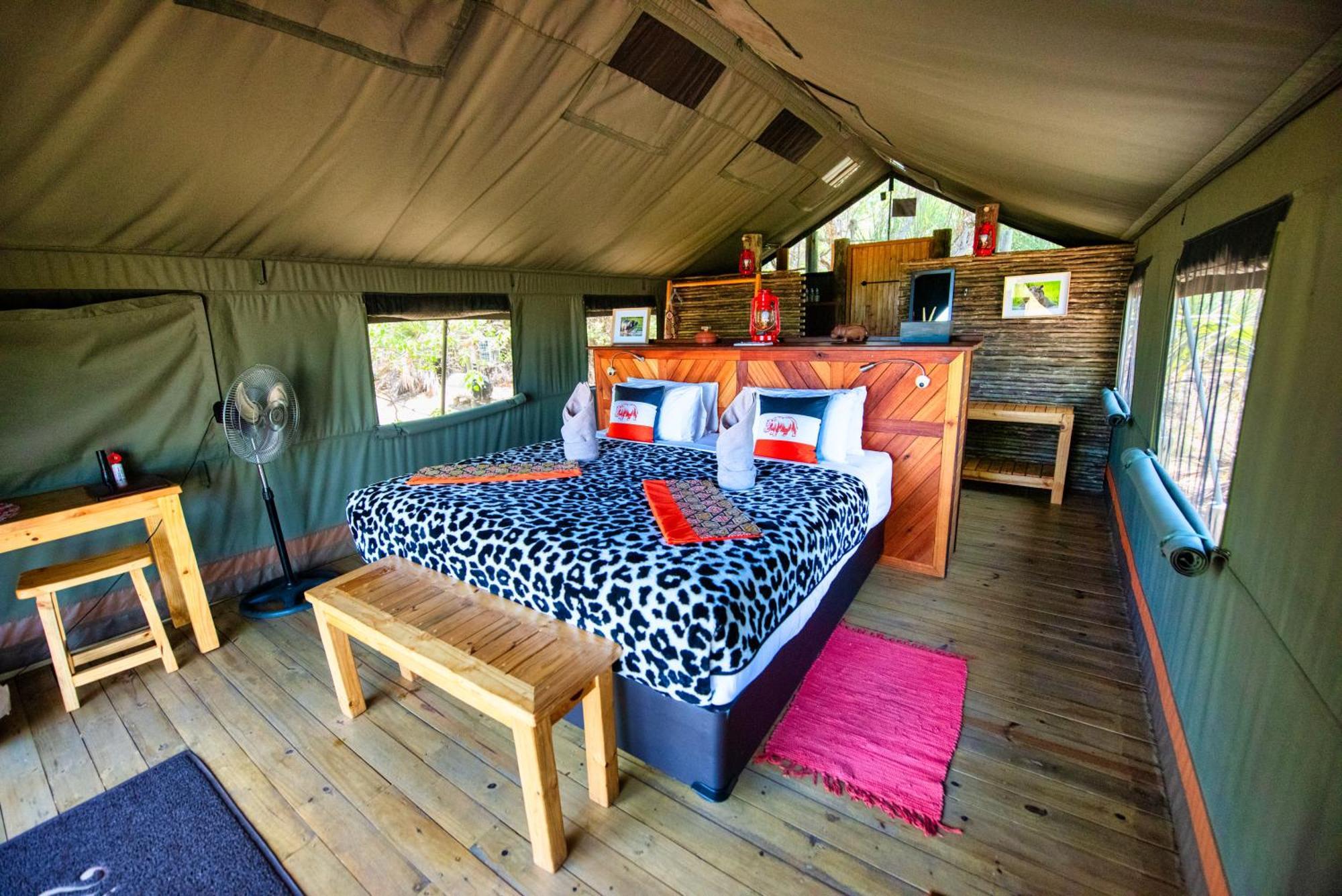 Semowi Lodge And Campsites Mirapene Cameră foto